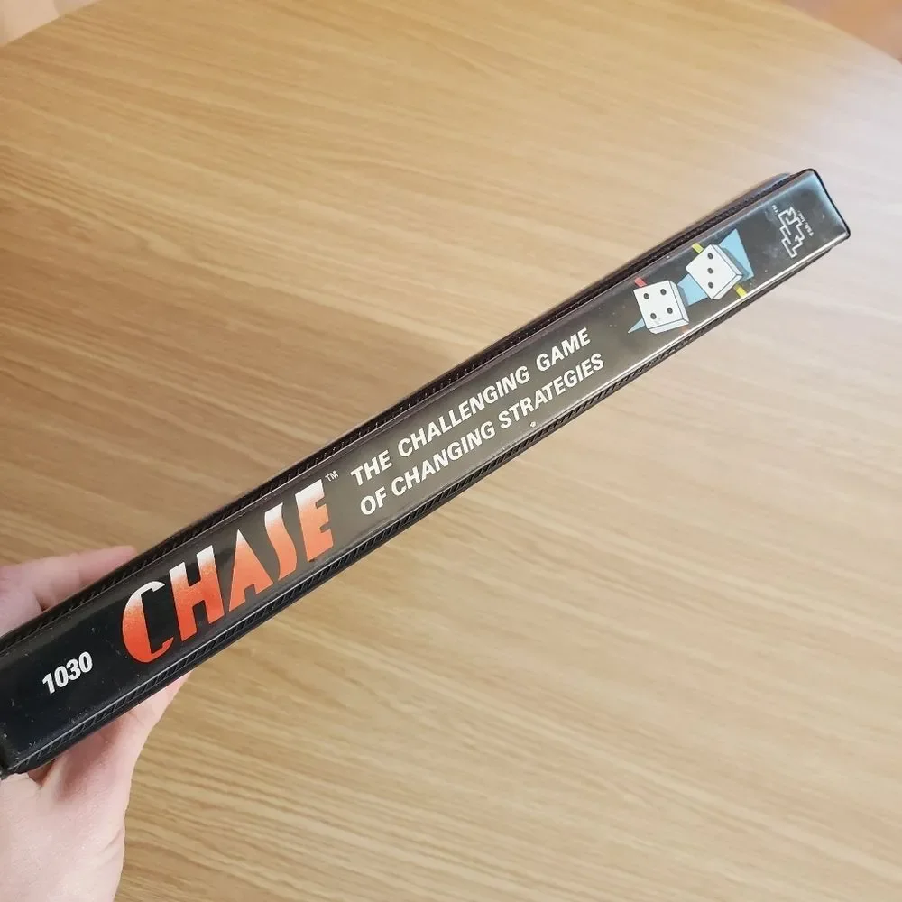 Vintage 1986‎ Chase challenging strategy board dice game